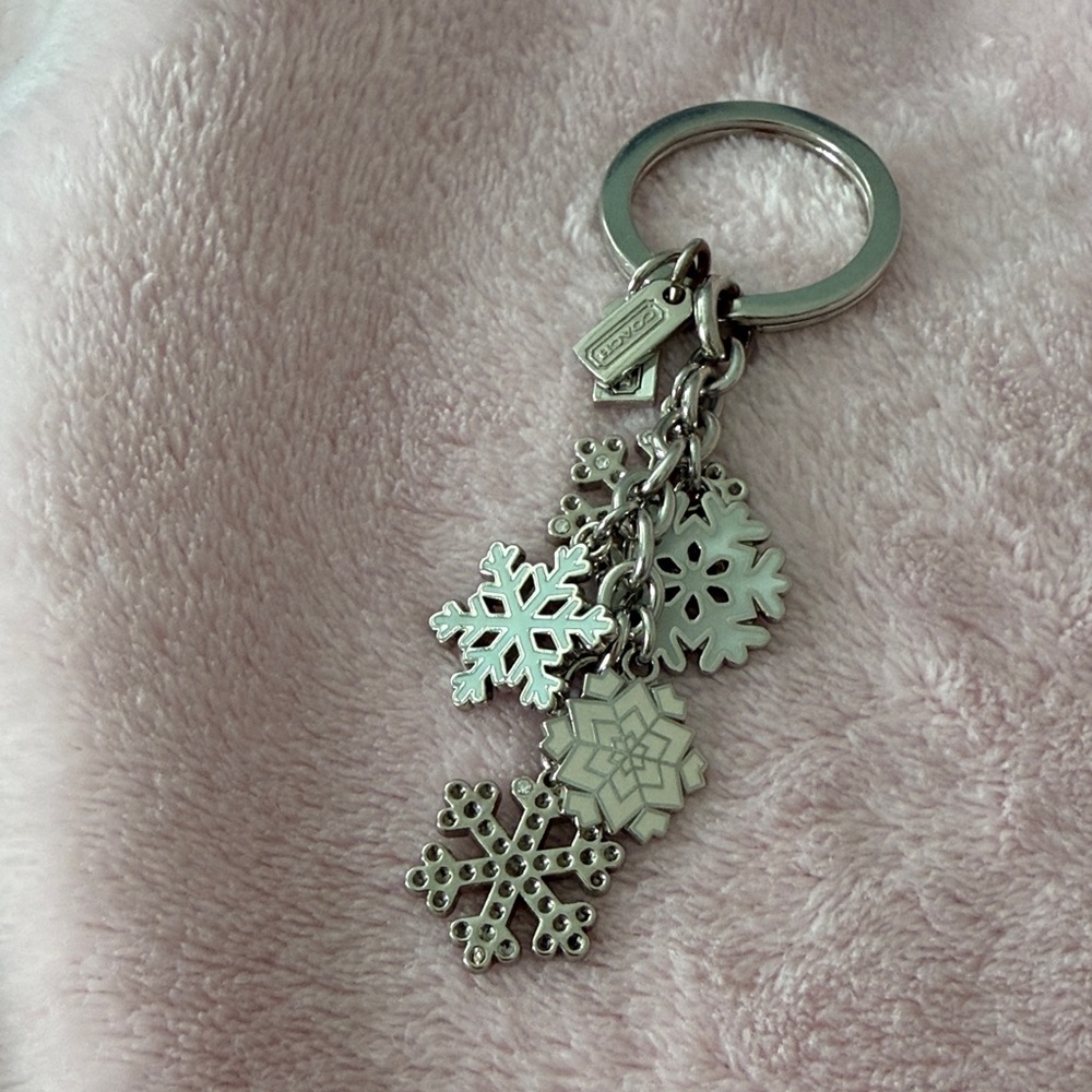 Vintage Coach Silver Snowflake Charm/Key Fob - Picture 3 of 11